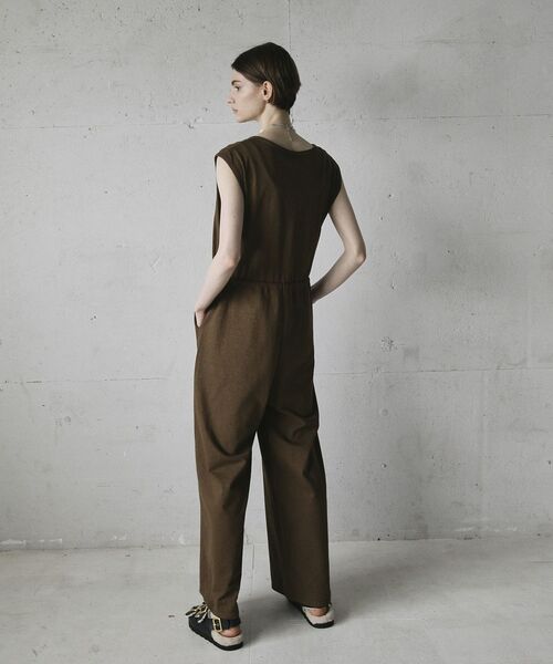 GARAGE OF GOOD CLOTHING（ガレージオブグッドクロージング）の「【日本製】Uネックオールインワン（サロペット/オーバーオール・レディース・ブラウン/チャコールグレー・FREE）」の5枚目の写真