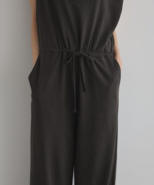 GARAGE OF GOOD CLOTHING（ガレージオブグッドクロージング）の「【日本製】Uネックオールインワン（サロペット/オーバーオール・レディース・ブラウン/チャコールグレー・FREE）」の14枚目の写真