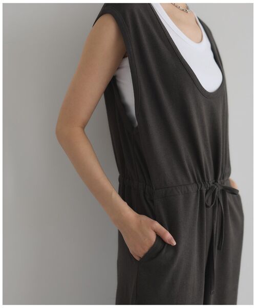 GARAGE OF GOOD CLOTHING（ガレージオブグッドクロージング）の「【日本製】Uネックオールインワン（サロペット/オーバーオール・レディース・ブラウン/チャコールグレー・FREE）」の16枚目の写真