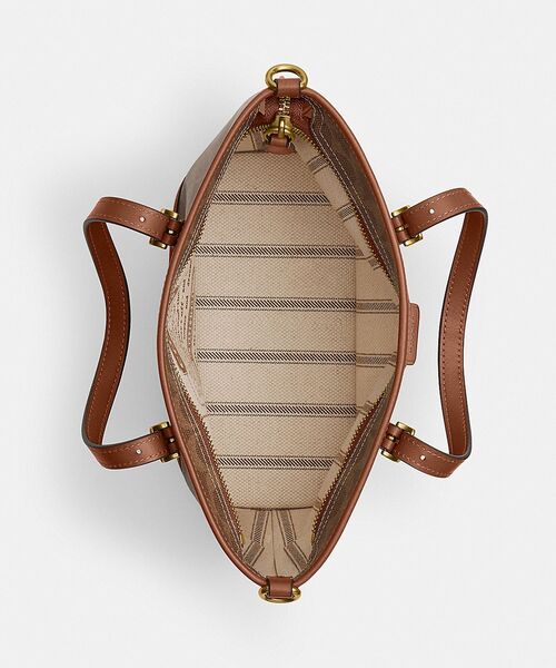 COACH(コーチ)の「タクシー トート バッグ 21・シグネチャー キャンバス(ショルダーバッグ・レディース・ベージュ系その他・ONE)」の4枚目の写真
