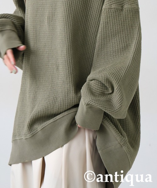 antiqua（アンティカ）の「ピグメント加工 鬼ワッフル Vネックプルオーバー（Tシャツ/カットソー・レディース・ブラック/パープル/スミクロ/グレイッシュベージュ・ONESIZE）」の19枚目の写真