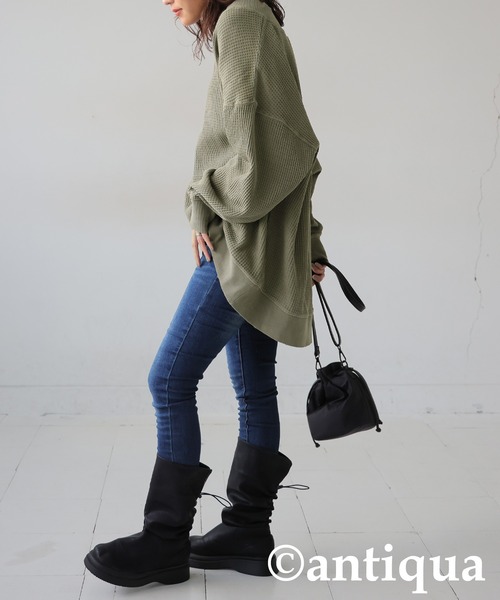 antiqua（アンティカ）の「ピグメント加工 鬼ワッフル Vネックプルオーバー（Tシャツ/カットソー・レディース・ブラック/パープル/スミクロ/グレイッシュベージュ・ONESIZE）」の21枚目の写真