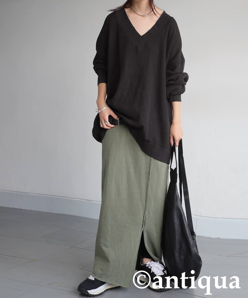 antiqua（アンティカ）の「ピグメント加工 鬼ワッフル Vネックプルオーバー（Tシャツ/カットソー・レディース・ブラック/パープル/スミクロ/グレイッシュベージュ・ONESIZE）」の5枚目の写真
