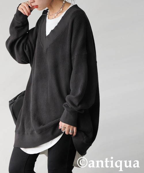 antiqua（アンティカ）の「ピグメント加工 鬼ワッフル Vネックプルオーバー（Tシャツ/カットソー・レディース・ブラック/パープル/スミクロ/グレイッシュベージュ・ONESIZE）」の6枚目の写真