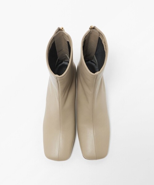 ODETTE E ODILE（オデットエオディール）の「スクエアセンターシーム ショートブーツ55↑（ブーツ・レディース・ブラック/ダークブラウン/ベージュ・24.5cm/23cm/22cm/22.5cm/25cm/23.5cm/24cm）」の8枚目の写真