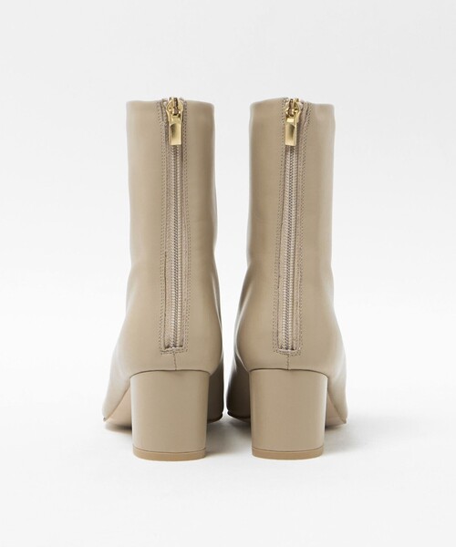 ODETTE E ODILE（オデットエオディール）の「スクエアセンターシーム ショートブーツ55↑（ブーツ・レディース・ブラック/ダークブラウン/ベージュ・24.5cm/23cm/22cm/22.5cm/25cm/23.5cm/24cm）」の10枚目の写真