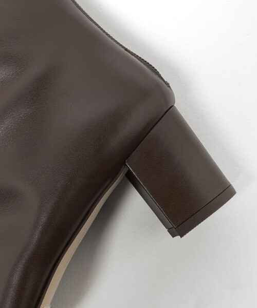 ODETTE E ODILE（オデットエオディール）の「スクエアセンターシーム ショートブーツ55↑（ブーツ・レディース・ブラック/ダークブラウン/ベージュ・24.5cm/23cm/22cm/22.5cm/25cm/23.5cm/24cm）」の17枚目の写真