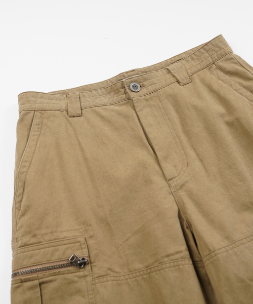 FRIZMWORKS(フリズムワークス)の「WASHED COTTON ZIP CARGO SHORTS _ BEIGE(その他パンツ・メンズ・その他・LARGE/SMALL/MEDIUM)」の4枚目の写真