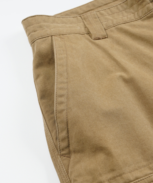 FRIZMWORKS(フリズムワークス)の「WASHED COTTON ZIP CARGO SHORTS _ BEIGE(その他パンツ・メンズ・その他・LARGE/SMALL/MEDIUM)」の5枚目の写真