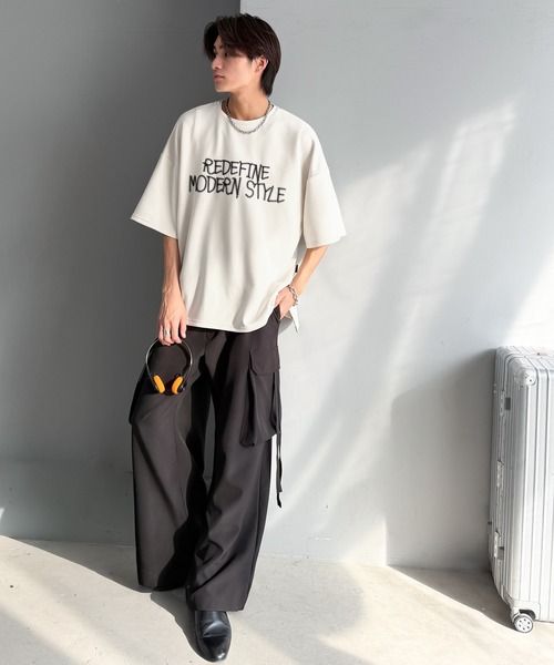 Classical Origin（クラシカルオリジン）の「【接触冷感機能付き】刺繍もシルエットもまるで3Dな主役級アイテム！立体刺繍ドレープダンボールTシャツ／3D Embroidered Draped Double-Knit T-Shirt（Tシャツ/カットソー・メンズ・アイボリー/ブラック・MEDIUM/LARGE/SMALL）」の16枚目の写真