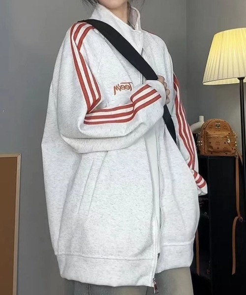 SallyLunn（サリーラン）の「サイドラインロゴジャージ（ジャージ・レディース・ブラック/ネイビー/ブラウン・MEDIUM/LARGE）」の5枚目の写真