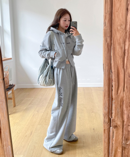 muahmuah（ムーアムーア）の「[SET] レギュラーフィットフードジップアップパンツセットアップ [9色]（パーカー・レディース・ライトグレー/ブラック/ネイビー/グレー/ピンク/クリーム/ブラック系その他/グレー系その他/チャコール/ネイビー系/オートミール/ホワイト・FREE）」の20枚目の写真