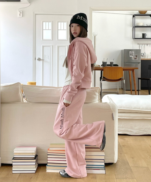 muahmuah（ムーアムーア）の「[SET] レギュラーフィットフードジップアップパンツセットアップ [9色]（パーカー・レディース・ライトグレー/ブラック/ネイビー/グレー/ピンク/クリーム/ブラック系その他/グレー系その他/チャコール/ネイビー系/オートミール/ホワイト・FREE）」の18枚目の写真