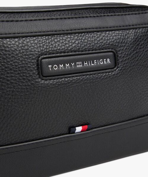 TOMMY HILFIGER(トミーヒルフィガー)の「セントラルリポーターバッグ(ボディバッグ/ウエストポーチ・メンズ・ブラック・FREE)」の3枚目の写真
