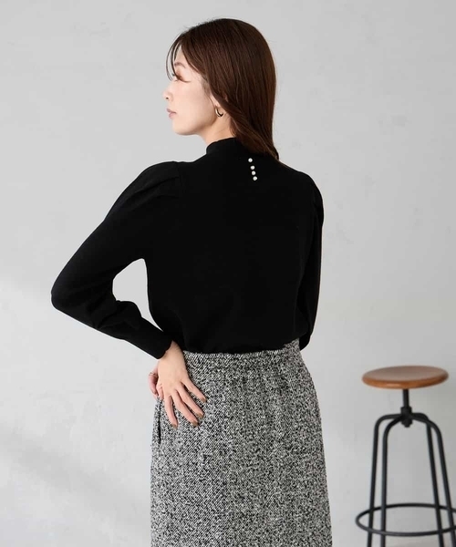 プチハイネックショルダータックニット（ニット/セーター）｜a.v.v