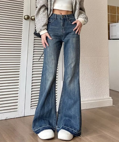 ReRe(リリ)の「美シルエットフレアデニムパンツ(デニムパンツ・レディース・チャコール/ブルー・SMALL/MEDIUM/LARGE/X-LARGE)」の4枚目の写真