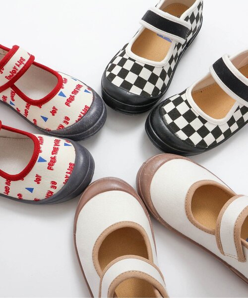 BREEZE（ブリーズ）の「上履き（スリッポン・キッズ・レッド/チャコール/ベージュ・19/18/17/16/15 /14）」の4枚目の写真