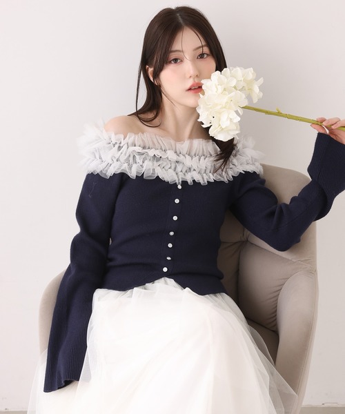 one after another NICE CLAUP（ワンアフターアナザーナイスクラップ）の「【今すぐお届け可能！】チュールフリルオフショルニット（ニット/セーター・レディース・アイボリー/ピンク/ネイビー/杢グレー・FREE）」の3枚目の写真