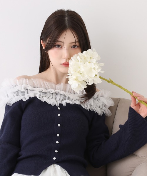 one after another NICE CLAUP（ワンアフターアナザーナイスクラップ）の「【今すぐお届け可能！】チュールフリルオフショルニット（ニット/セーター・レディース・アイボリー/ピンク/ネイビー/杢グレー・FREE）」の9枚目の写真