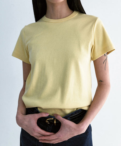 M.M.M(KR)(エムエムエム)の「クルーネックバックロゴコットンTシャツ_イエロー(Tシャツ/カットソー・レディース・その他・SMALL/MEDIUM/LARGE)」の1枚目の写真