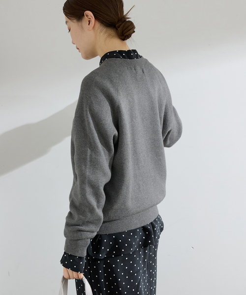 IENA（イエナ）の「《追加2》スイビスムースプルオーバー（ニット/セーター・レディース・ピンク/サックスブルー/チャコールグレー・FREE）」の22枚目の写真