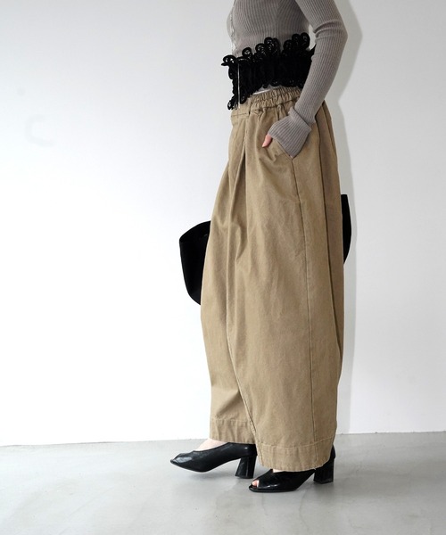 chuclla(チュクラ)の「ボリュームタックワイドパンツ chw26s059(その他パンツ・レディース・ベージュ/ブラック・FREE)」の11枚目の写真