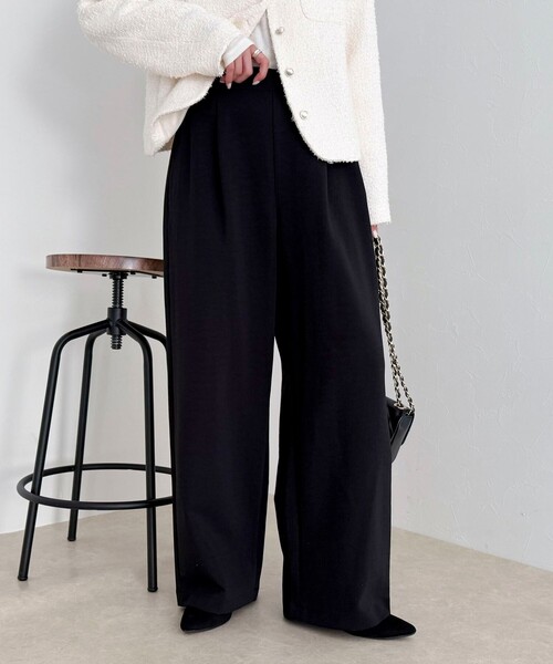 fredy emue(フレディエミュ)の「【セットアップ対応】パウダリーツイルイージーセミワイドパンツ(その他パンツ・レディース・ブラック/ベージュ/ネイビー・38/36)」の5枚目の写真