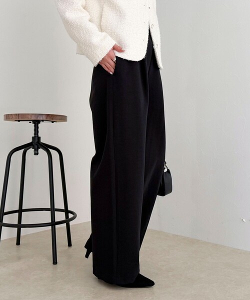 fredy emue(フレディエミュ)の「【セットアップ対応】パウダリーツイルイージーセミワイドパンツ(その他パンツ・レディース・ブラック/ベージュ/ネイビー・38/36)」の8枚目の写真