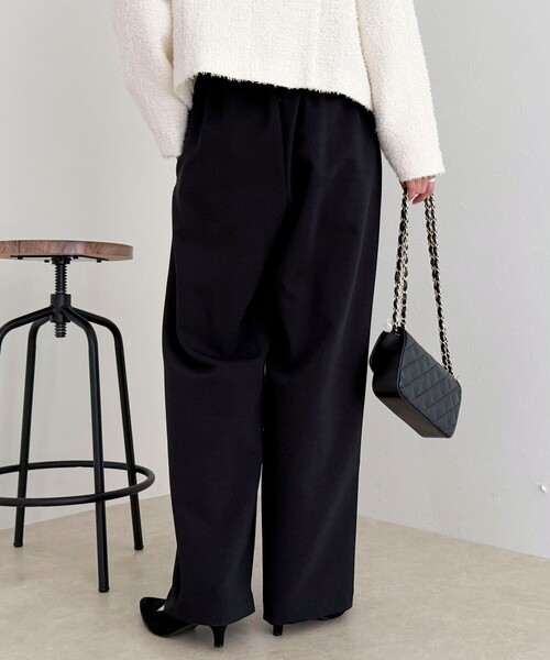 fredy emue(フレディエミュ)の「【セットアップ対応】パウダリーツイルイージーセミワイドパンツ(その他パンツ・レディース・ブラック/ベージュ/ネイビー・38/36)」の9枚目の写真