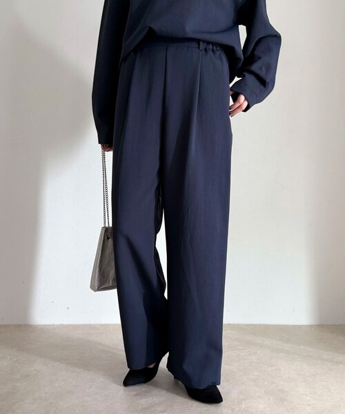 fredy emue(フレディエミュ)の「【セットアップ対応】パウダリーツイルイージーセミワイドパンツ(その他パンツ・レディース・ブラック/ベージュ/ネイビー・38/36)」の13枚目の写真