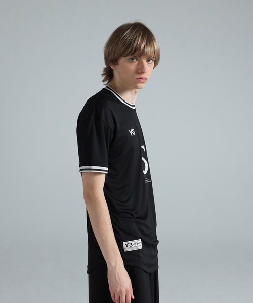 Y-3(ワイスリー)の「Y-3 ELITE 5 SHORT SLEEVE FOOTBALL TEE(Tシャツ/カットソー・メンズ・ブラック・XX-SMALL/X-SMALL/SMALL/MEDIUM/LARGE/X-LARGE/XX-LARGE)」の4枚目の写真