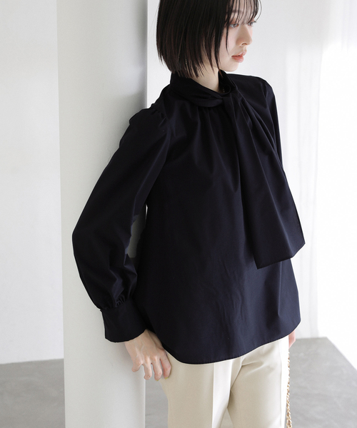 La TOTALITE(ラトータリテ)の「【洗える】ボータイ2WAYブラウス(シャツ/ブラウス・レディース・ネイビー/ホワイト・FREE)」の2枚目の写真