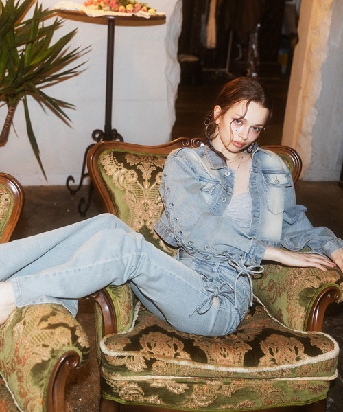 SPIRALGIRL（スパイラルガール）の「レースアップデニムショートジャケット（デニムジャケット・レディース・ブルー/ブラック・FREE）」の3枚目の写真