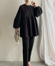 She's Closet（シーズクローゼット）の「ペプラムノーカラージャケット センタープレス テーパードパンツ スーツセットアップ（スーツセット）」