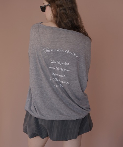 Mili affinity(ミリアフィニティー)の「バックプリント2WAYワンショルシアーTシャツ(Tシャツ/カットソー・レディース・ベージュ/ピンク/ブラック/オフホワイト/グレー・FREE)」の7枚目の写真