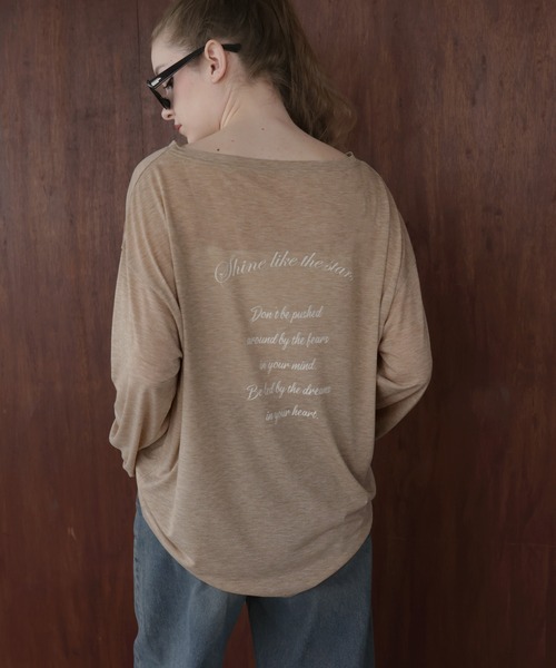 Mili affinity(ミリアフィニティー)の「バックプリント2WAYワンショルシアーTシャツ(Tシャツ/カットソー・レディース・ベージュ/ピンク/ブラック/オフホワイト/グレー・FREE)」の12枚目の写真