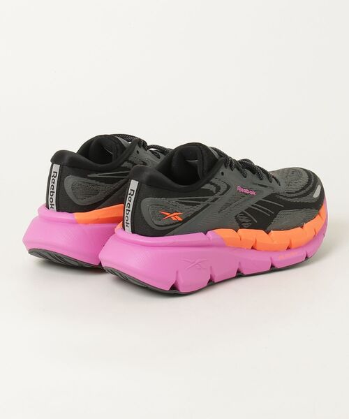 Reebok(リーボック)の「フロートジグ ダブル / FLOATZIG DOUBLE(スニーカー・レディース・ブラック×ピンク/グレー・22.0cm/26.0cm/25.5cm/25.0cm/24.0cm/24.5cm/23.5cm/23.0cm/22.5cm)」の12枚目の写真