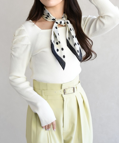 31 Sons de mode(トランテアン ソン ドゥ モード)の「2026春夏新作 スカーフ付きスクエアニット(ニット/セーター・レディース・ネイビー/オフホワイト/ブルー・フリ-)」の7枚目の写真