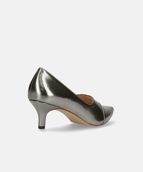 MAMIAN（マミアン）の「ポインテッドトゥ 切替 パンプス (5.0cmヒール)（ドレスシューズ・レディース・シルバー系その他・25.0cm/24.5cm/24.0cm/23.5cm/23.0cm/22.5cm）」の4枚目の写真