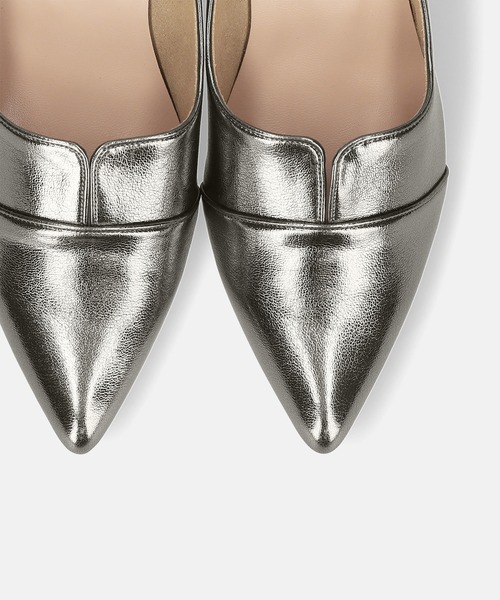 MAMIAN（マミアン）の「ポインテッドトゥ 切替 パンプス (5.0cmヒール)（ドレスシューズ・レディース・シルバー系その他・25.0cm/24.5cm/24.0cm/23.5cm/23.0cm/22.5cm）」の7枚目の写真