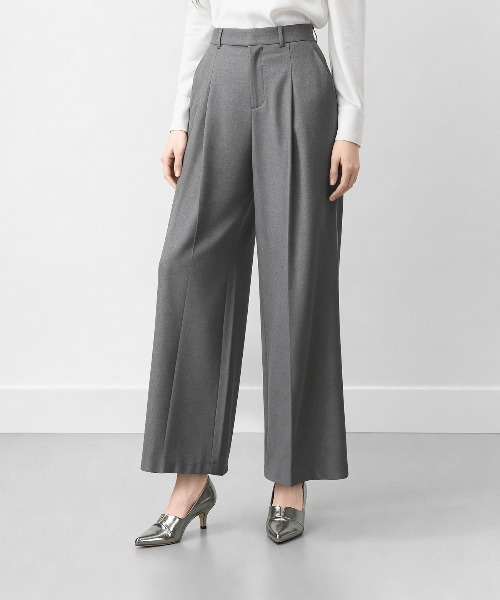 MAMIAN（マミアン）の「ポインテッドトゥ 切替 パンプス (5.0cmヒール)（ドレスシューズ・レディース・シルバー系その他・25.0cm/24.5cm/24.0cm/23.5cm/23.0cm/22.5cm）」の10枚目の写真