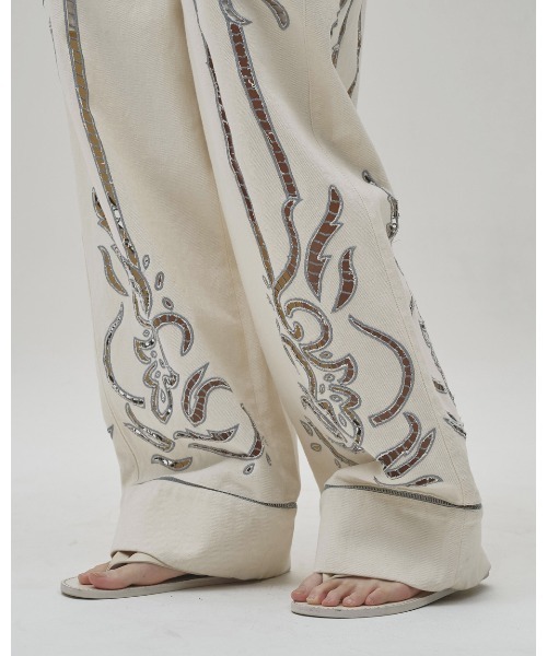 TODAYFUL(トゥデイフル)の「Cut Lace Twill Pants(デニムパンツ・レディース・キナリ/ブラック・38inch/36inch)」の7枚目の写真