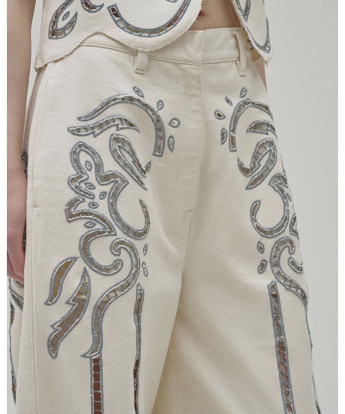 TODAYFUL(トゥデイフル)の「Cut Lace Twill Pants(デニムパンツ・レディース・キナリ/ブラック・38inch/36inch)」の8枚目の写真