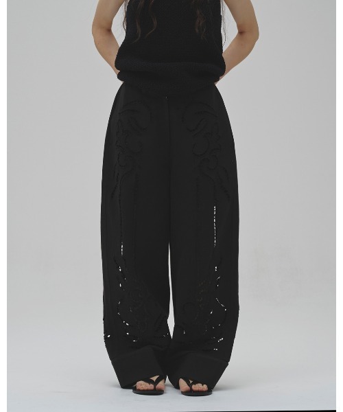 TODAYFUL(トゥデイフル)の「Cut Lace Twill Pants(デニムパンツ・レディース・キナリ/ブラック・38inch/36inch)」の13枚目の写真