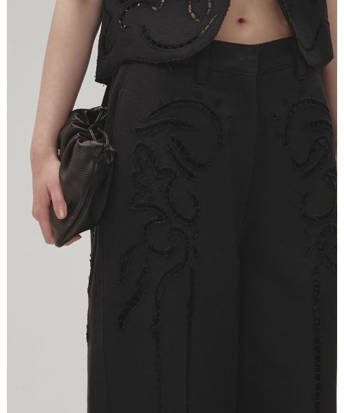 TODAYFUL(トゥデイフル)の「Cut Lace Twill Pants(デニムパンツ・レディース・キナリ/ブラック・38inch/36inch)」の14枚目の写真