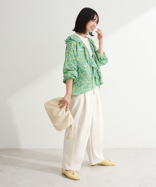 Green Parks(グリーンパークス)の「花柄フリルブラウス(シャツ/ブラウス・レディース・ブラック/グリーン/サックスブルー・FREE)」の16枚目の写真