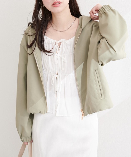 natural couture(ナチュラルクチュール)の「フード付きショート丈ブルゾン(ブルゾン・レディース・ブラウン/アイボリー/カーキ/スミクロ・FREE)」の10枚目の写真