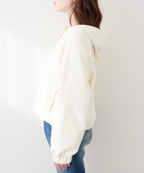 natural couture(ナチュラルクチュール)の「フード付きショート丈ブルゾン(ブルゾン・レディース・ブラウン/アイボリー/カーキ/スミクロ・FREE)」の14枚目の写真