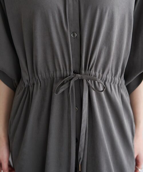YECCA VECCA(イェッカヴェッカ)の「【UVカット】2way袖バルーンワンピース(シャツワンピース・レディース・ライトベージュ/グリーン系その他3/ラベンダー/チャコールグレー・FREE)」の19枚目の写真