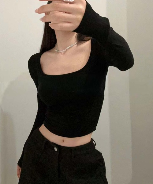 nonomi(ノノミ)の「デコルテ美人が叶う 深Uネック スリム長袖カットソー シンプル 韓国風(Tシャツ/カットソー・レディース・ブラック・FREE)」の1枚目の写真